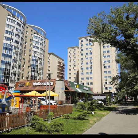 Студия New York В Самом Центре Города Lejlighed Almaty Eksteriør billede