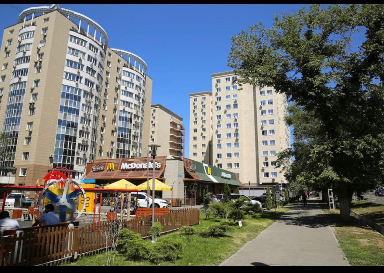 Студия New York В Самом Центре Города Lejlighed Almaty Eksteriør billede